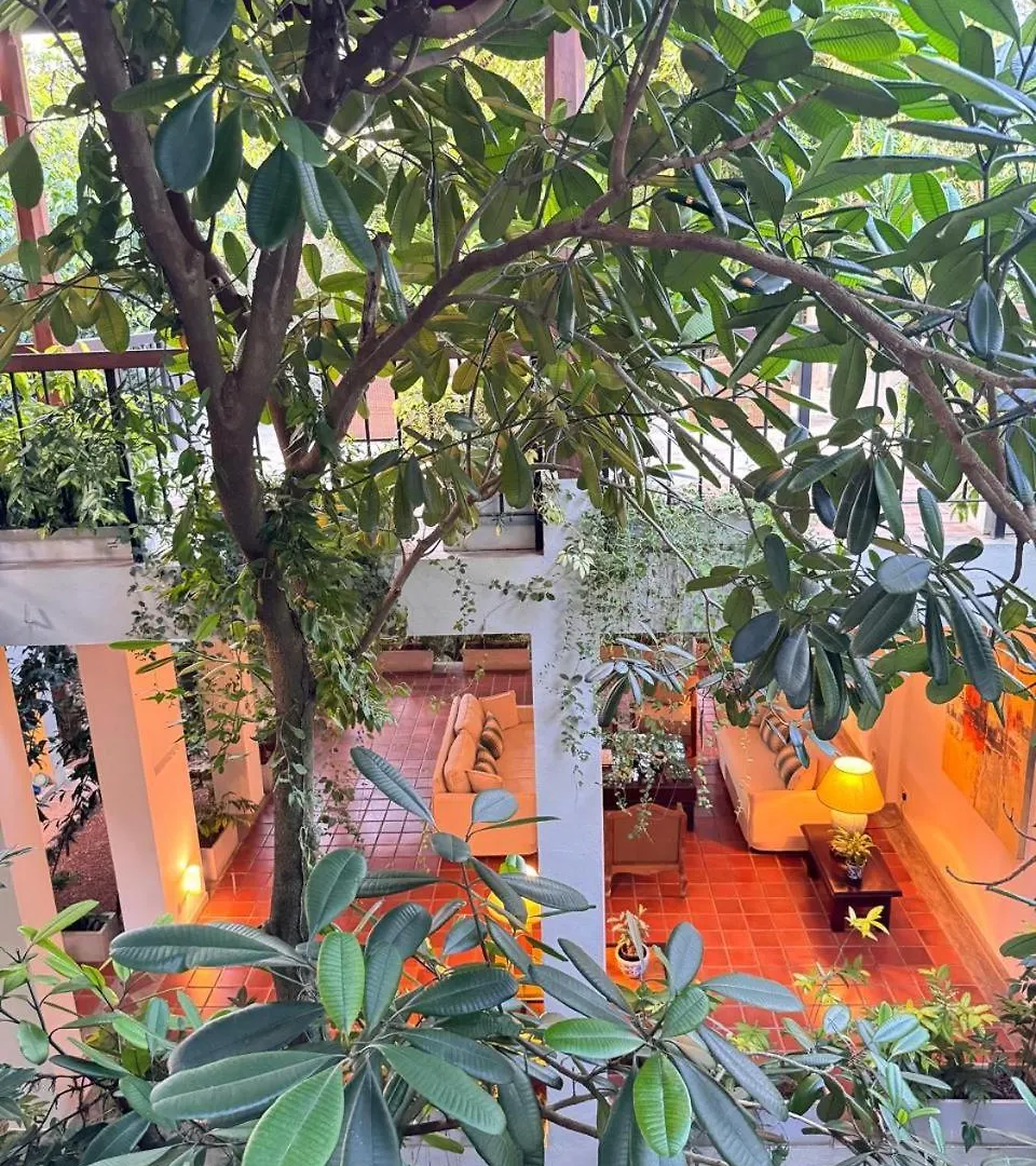 Birders Urban Retreat Bed & Breakfast Sri Jayewardenepura Kotte Sri Lanka