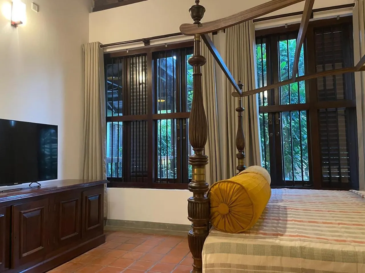 Birders Urban Retreat Bed & Breakfast Sri Jayewardenepura Kotte Sri Lanka